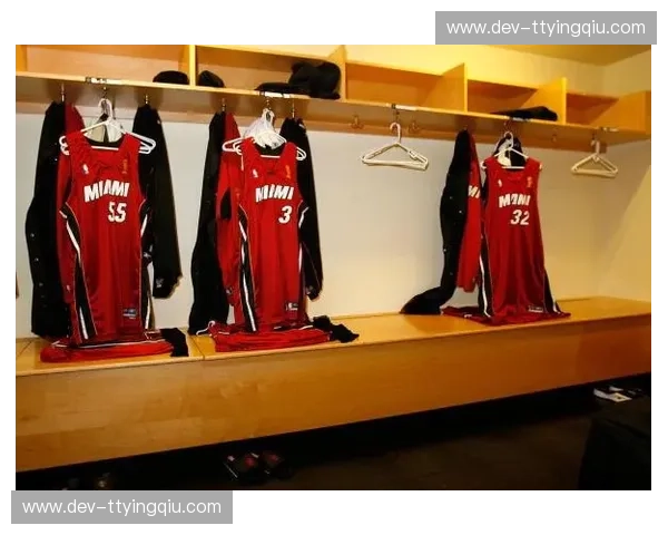 篮球更衣室气氛的力量：从汗水到团队的共振