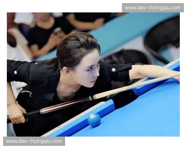 巅峰对决：当“九球天后”遇上“南韩女神”，高清镜头下的绝色博弈